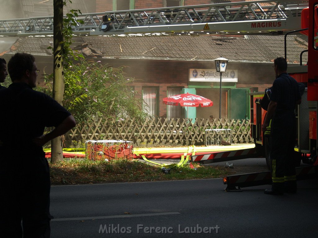 Brand Schuetzenhof Neusser Landstr P5594.JPG